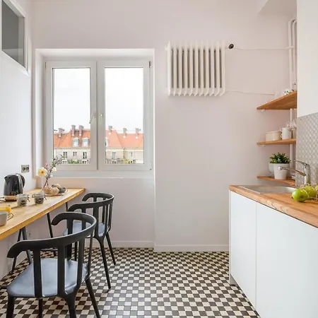 Rent Like - Aleja Wyzwolenia 7 * Warsaw